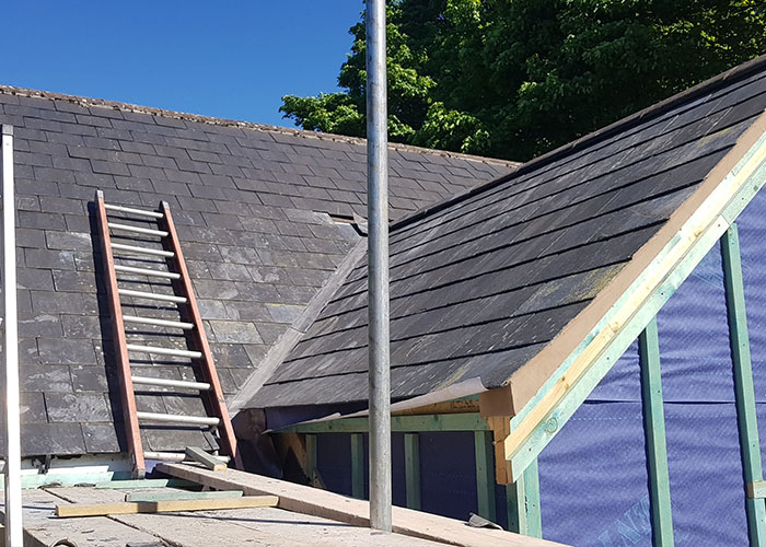 Couvreur & Co, entreprise de couverture à Issy-les-Moulineaux (92130) dans les Hauts-de-Seine (92)