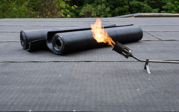 Détection et Reparation de Fuite sur toiture Issy-les-Moulineaux (92130)  - Couvreur & Co intervient dans les Hauts-de-Seine (92)