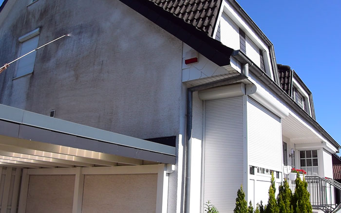 Peinture et ravalement de façade à Issy-les-Moulineaux (92130)  - Couvreur & Co intervient dans les Hauts-de-Seine (92)